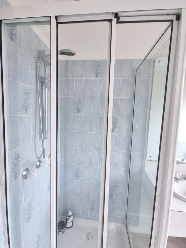 8 Bathroom resized.jpg